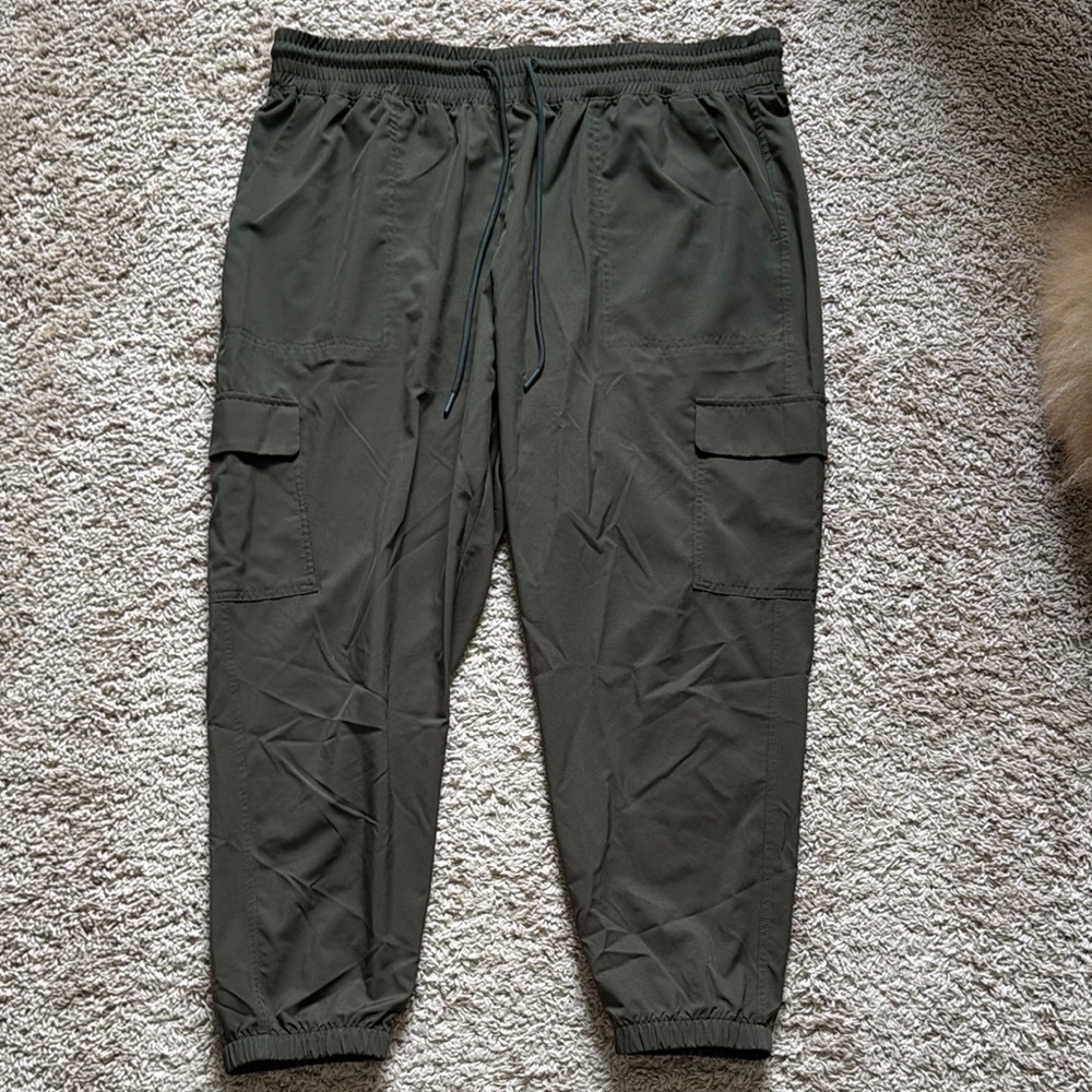 Old Navy | Women’s Olive Cargo Pants XL